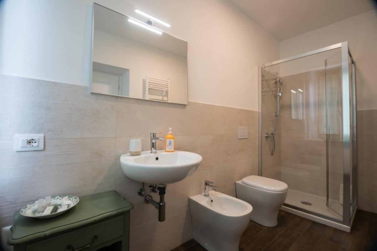 Bed and Breakfast I Tre Ladroni Nasino Exterior foto