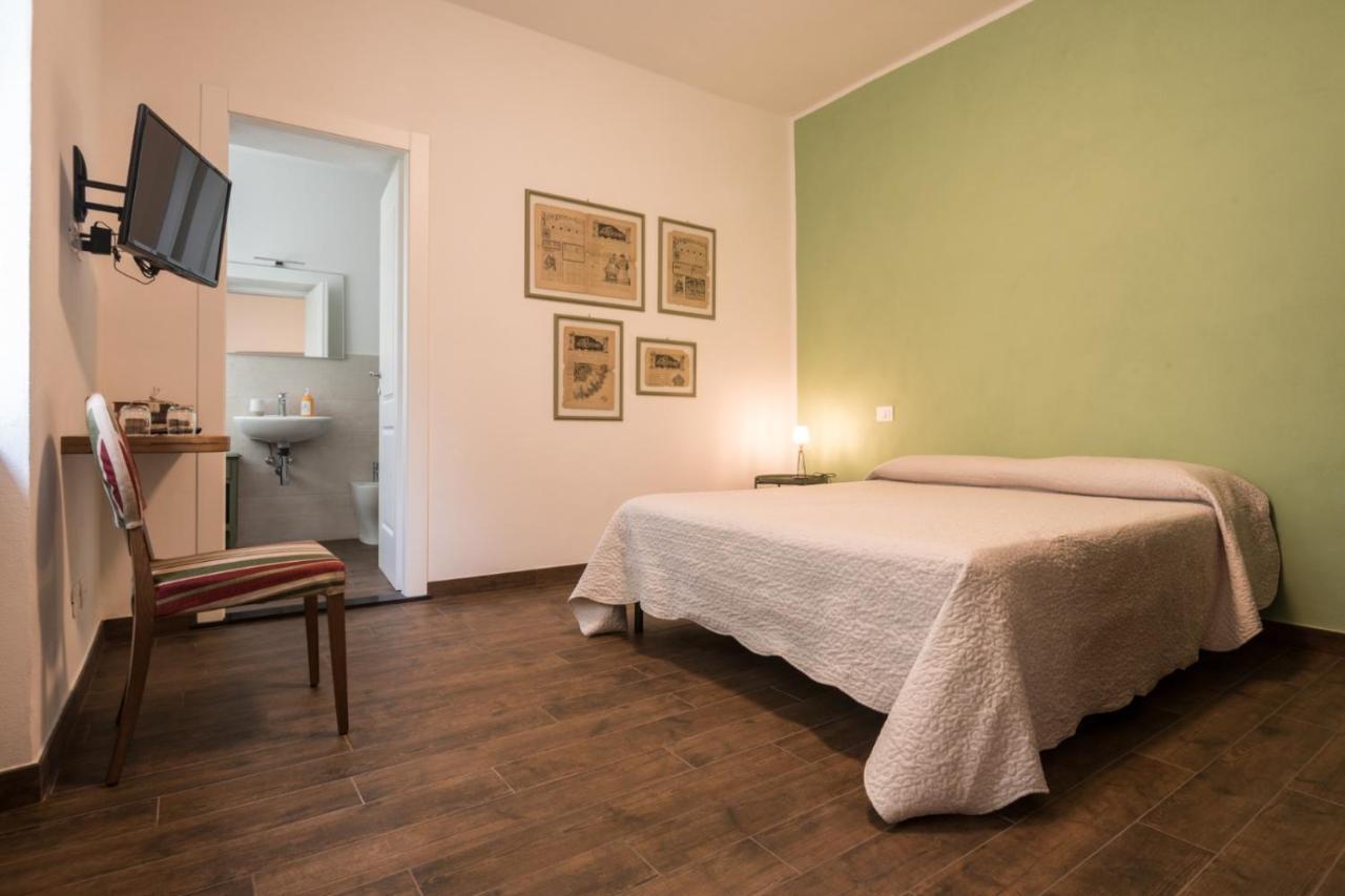 Bed and Breakfast I Tre Ladroni Nasino Exterior foto